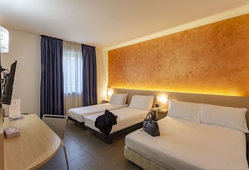 غرفة قياسية رباعية, Ambra