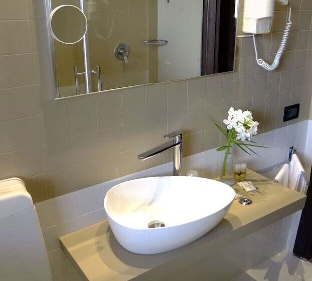 غرفة قياسية, Ambra