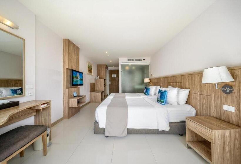수피리어 룸 도시 전망, Andaman Beach Suites Hotel, Patong Phuket