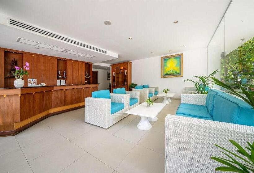 수피리어 룸 도시 전망, Andaman Beach Suites Hotel, Patong Phuket