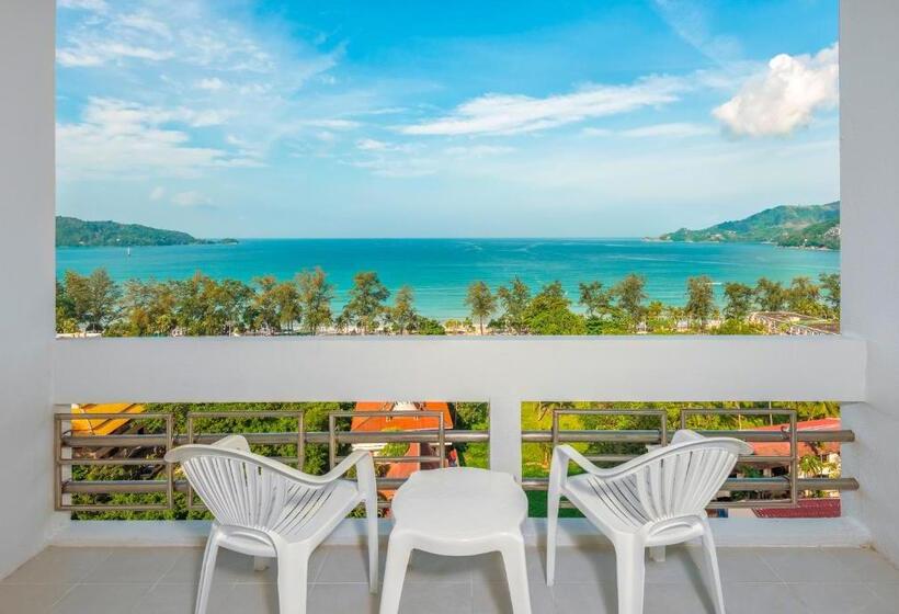 디럭스 룸 바다 전망, Andaman Beach Suites Hotel, Patong Phuket
