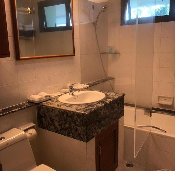 침실 2개 스위트, Andaman Beach Suites Hotel, Patong Phuket