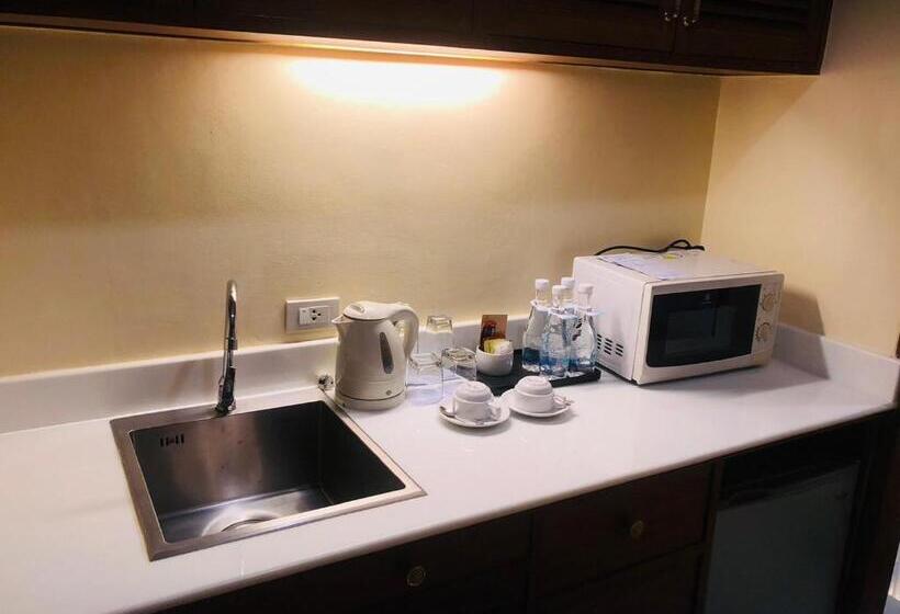 침실 2개 스위트, Andaman Beach Suites Hotel, Patong Phuket