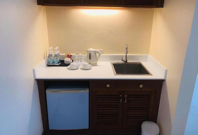 침실 2개 스위트, Andaman Beach Suites Hotel, Patong Phuket