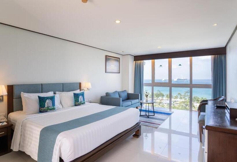 수피리어 룸 바다 전망, Andaman Beach Suites Hotel, Patong Phuket