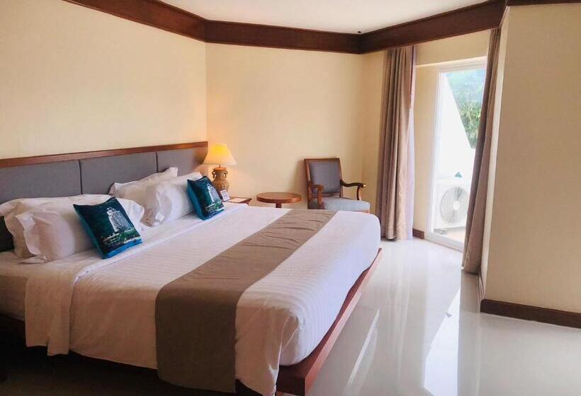 침실 2개 스위트, Andaman Beach Suites Hotel, Patong Phuket