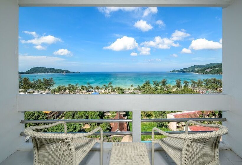 디럭스 룸 바다 전망, Andaman Beach Suites Hotel, Patong Phuket