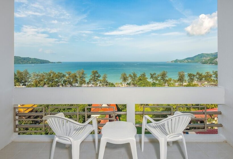 디럭스 룸 바다 전망, Andaman Beach Suites Hotel, Patong Phuket