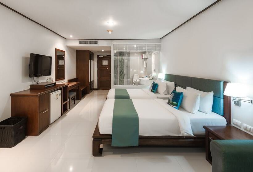 디럭스 룸 바다 전망, Andaman Beach Suites Hotel, Patong Phuket