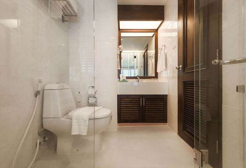 수피리어 룸 바다 전망, Andaman Beach Suites Hotel, Patong Phuket