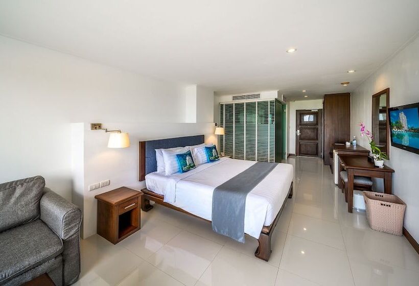 수피리어 룸 바다 전망, Andaman Beach Suites Hotel, Patong Phuket