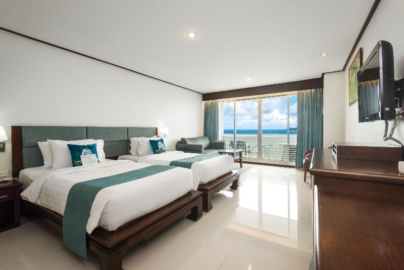 디럭스 룸 바다 전망, Andaman Beach Suites Hotel, Patong Phuket