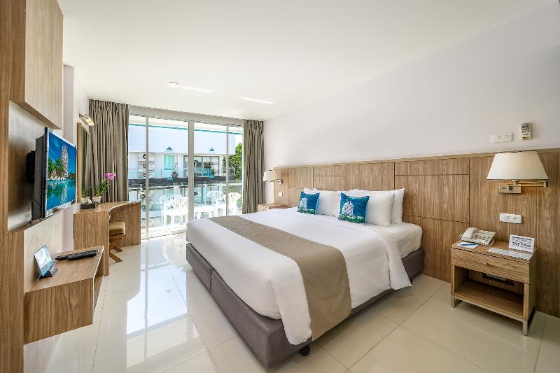 수피리어 룸 도시 전망, Andaman Beach Suites Hotel, Patong Phuket