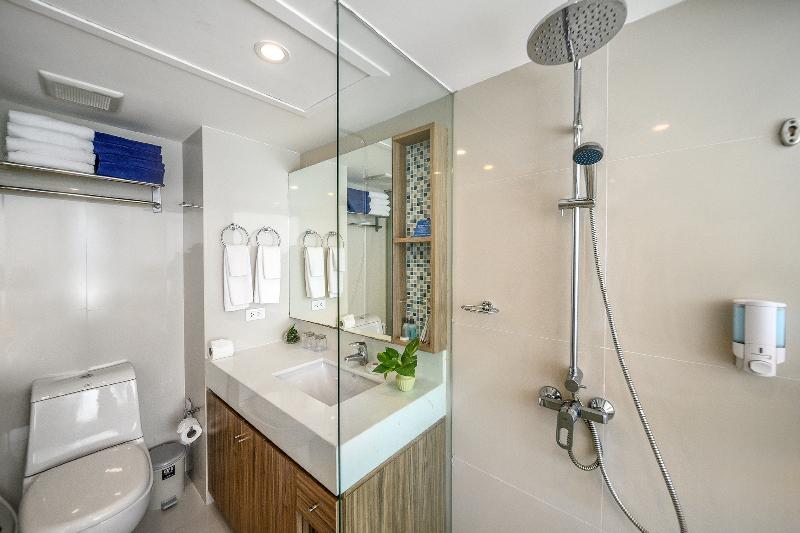 수피리어 룸 도시 전망, Andaman Beach Suites Hotel, Patong Phuket