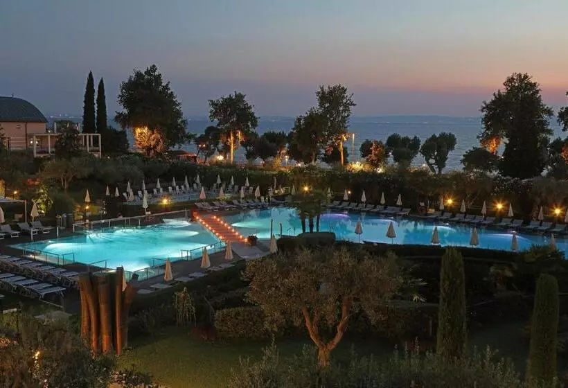 Comfort room with lake view, Caesius Thermae & Spa Resort