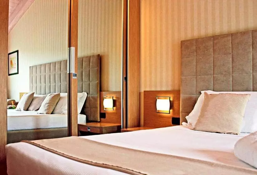 Comfort room with lake view, Caesius Thermae & Spa Resort