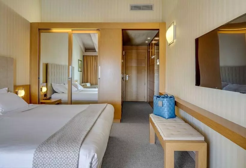 Comfort room with lake view, Caesius Thermae & Spa Resort