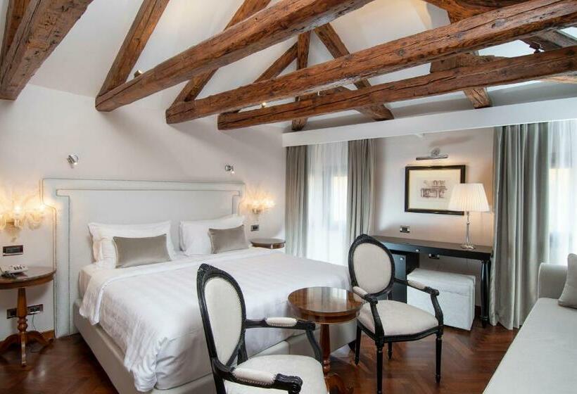 اتاق لوکس با چشم‌انداز شهر, Casa Verardo Residenza D Epoca