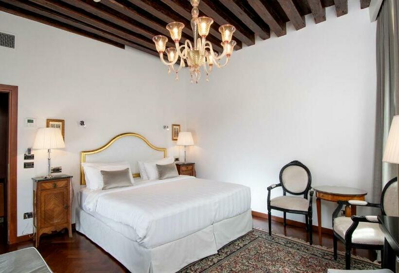 اتاق لوکس با چشم‌انداز شهر, Casa Verardo Residenza D Epoca