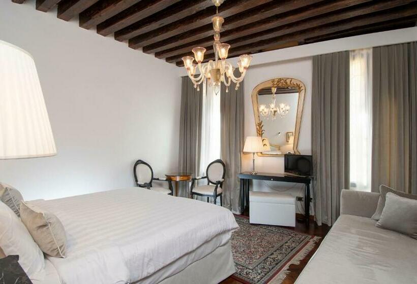 اتاق لوکس با چشم‌انداز شهر, Casa Verardo Residenza D Epoca