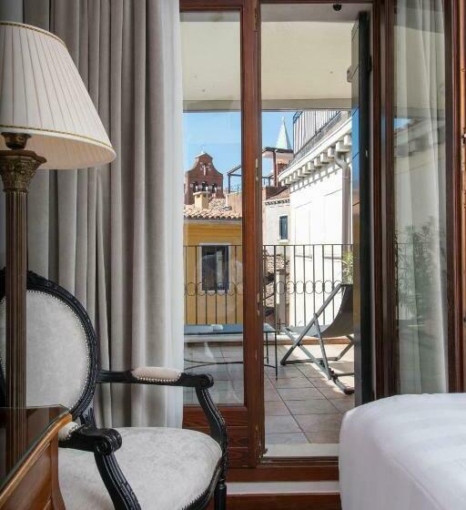 اتاق لوکس با چشم‌انداز شهر, Casa Verardo Residenza D Epoca