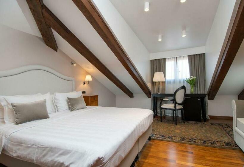 اتاق لوکس با چشم‌انداز شهر, Casa Verardo Residenza D Epoca