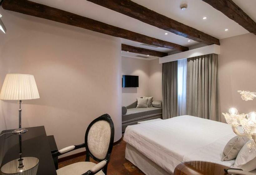 اتاق لوکس با چشم‌انداز شهر, Casa Verardo Residenza D Epoca