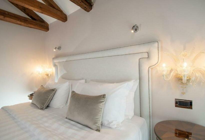 اتاق لوکس با چشم‌انداز شهر, Casa Verardo Residenza D Epoca