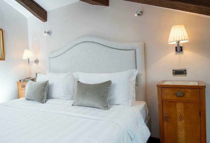 اتاق لوکس با چشم‌انداز شهر, Casa Verardo Residenza D Epoca