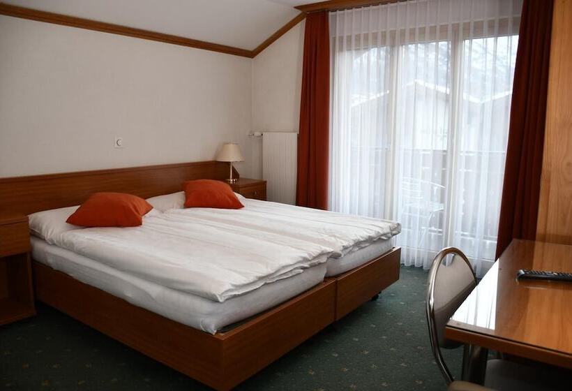 غرفة سوبيريور, Elite