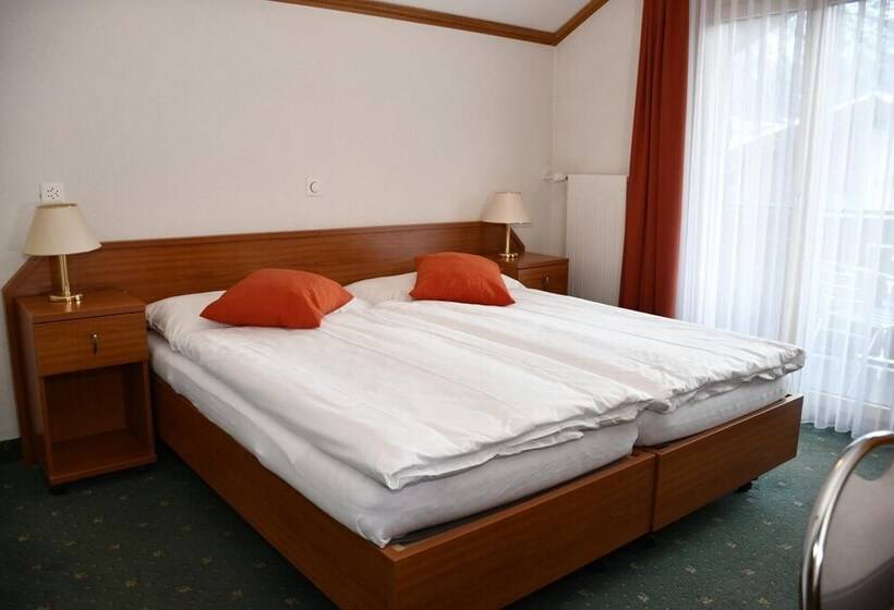 غرفة سوبيريور, Elite