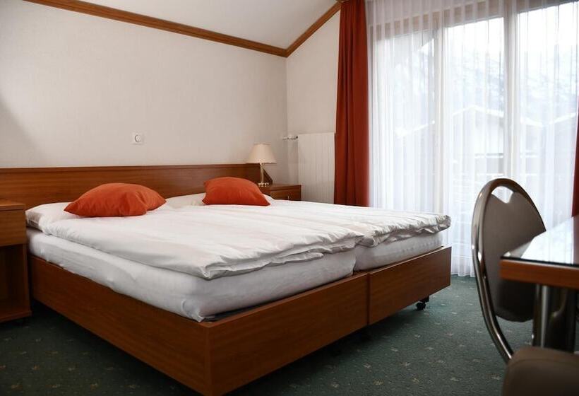 غرفة سوبيريور, Elite