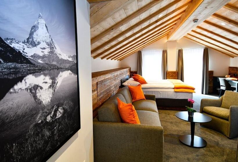 جناح جونيور, Elite