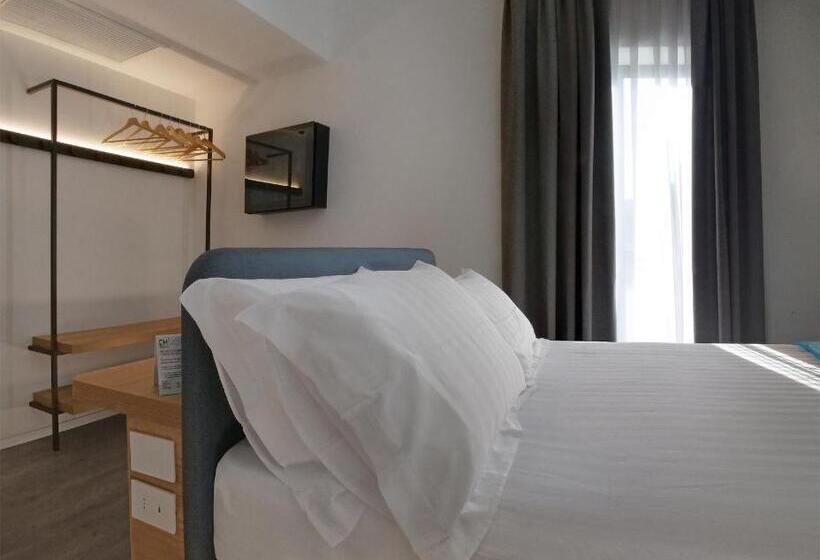 חדר סטנדרט, Europa Monetti