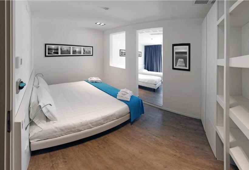 סוויטת ג'וניור, Europa Monetti