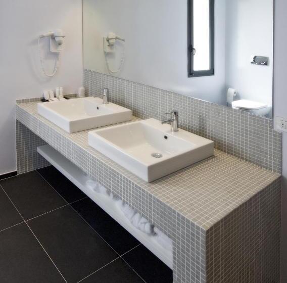 סוויטה, Europa Monetti