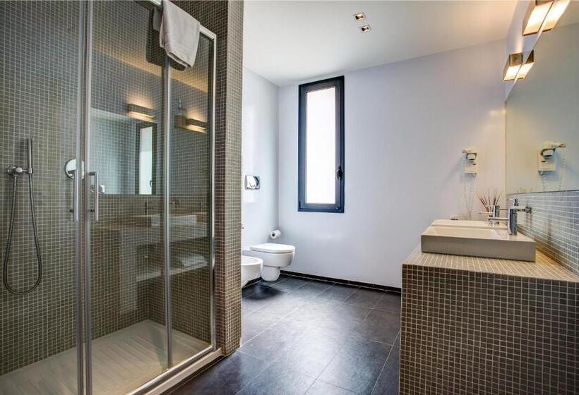 סוויטה, Europa Monetti