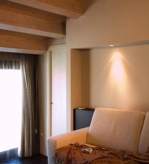 סוויטה עם טרסה, Europa Monetti