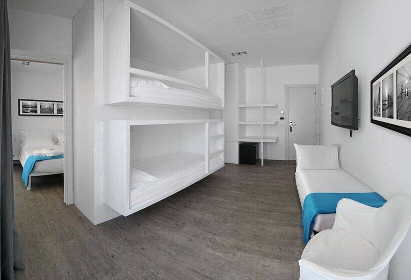 סוויטת ג'וניור, Europa Monetti