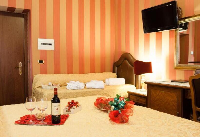 חדר סטנדרט לשלושה, Forte