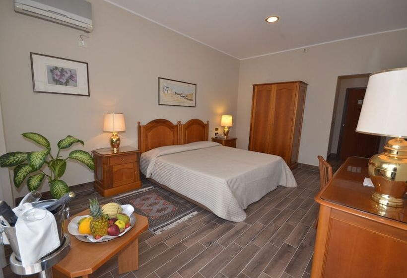 חדר סופריור עם נוף לים ומרפסת, Garden