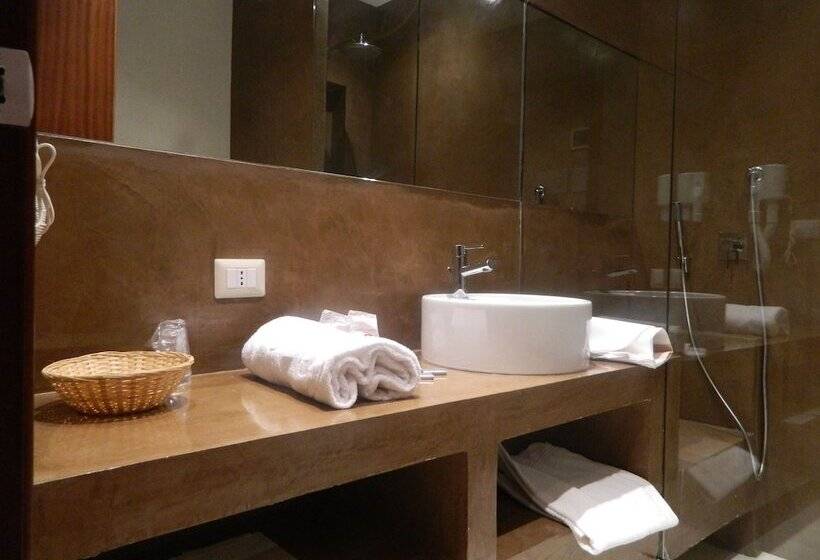 חדר סופריור עם נוף לים ומרפסת, Garden