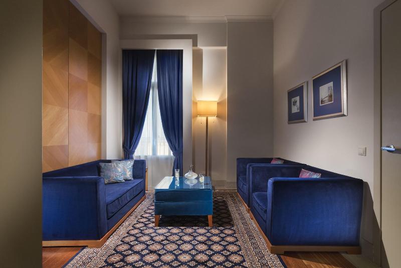 바다 전망 스위트, Gdm Megaron, Historical Monument