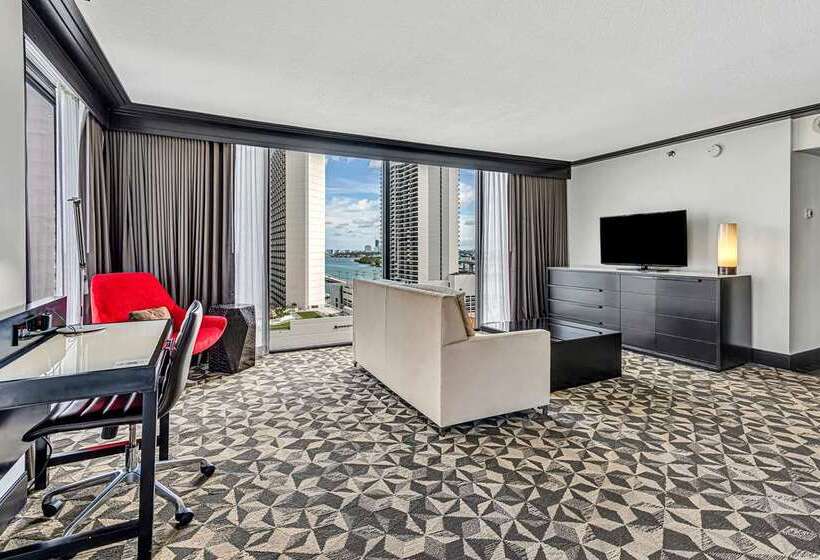 주니어 스위트 킹사이즈 침대, Hilton Tokyo Narita Airport