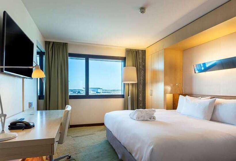 주니어 스위트 킹사이즈 침대, Hilton Tokyo Narita Airport