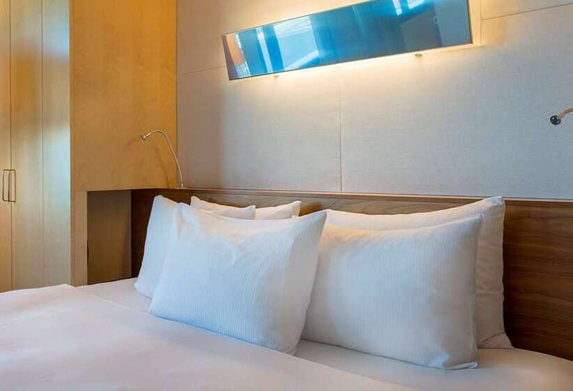 주니어 스위트 킹사이즈 침대, Hilton Tokyo Narita Airport