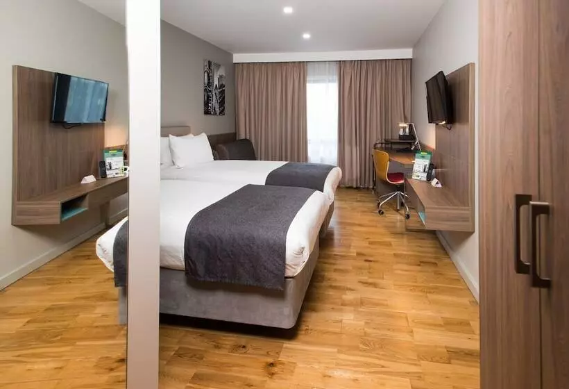 身障者適用スタンダードルーム, Holiday Inn London West, An Ihg