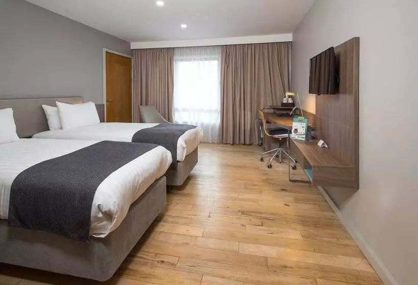 身障者適用スタンダードルーム, Holiday Inn London West, An Ihg