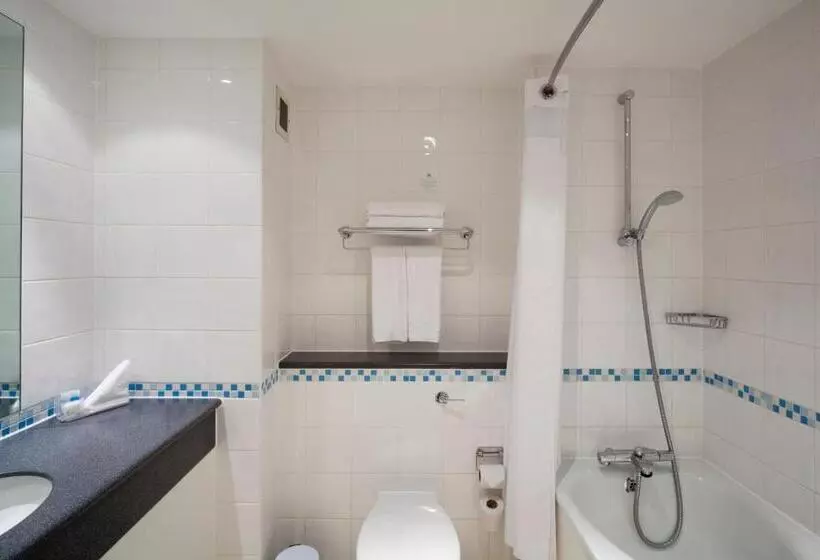 ファミリールーム, Holiday Inn Maidstone Sevenoaks, An Ihg