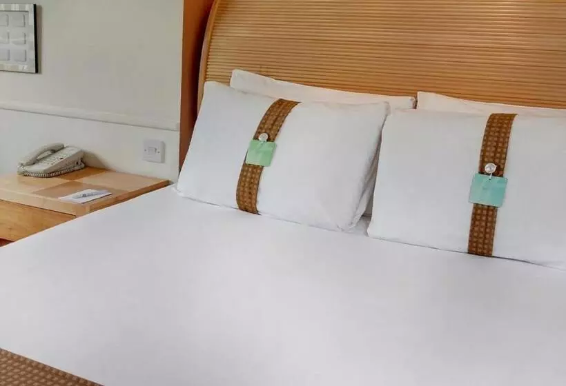 デラックスルーム, Holiday Inn Maidstone Sevenoaks, An Ihg